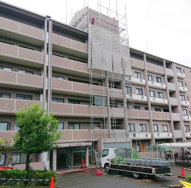 マンションの工事風景